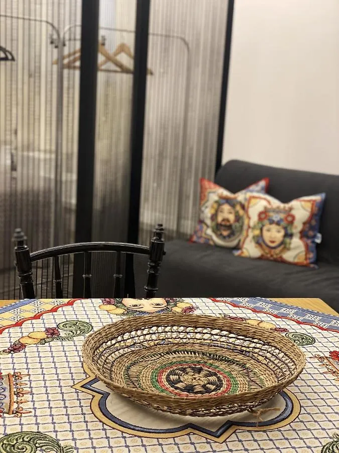 Emanuele Domus Apartment 卡塔尼亚